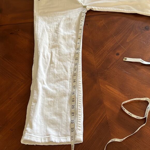 Miss Me White Embellished Cropped Denim Jeans Woman Size 28 Camouflage Inset - Picture 8 of 12